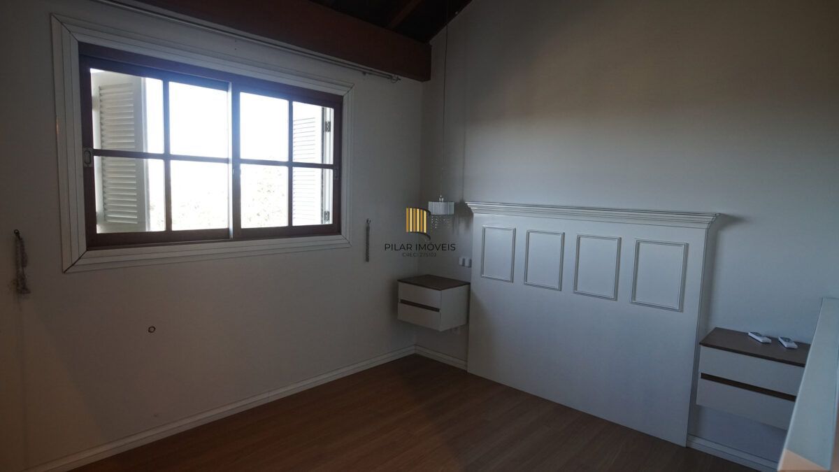 Cobertura no bairro Lago Negro em Gramado de 3 dormitórios e vaga