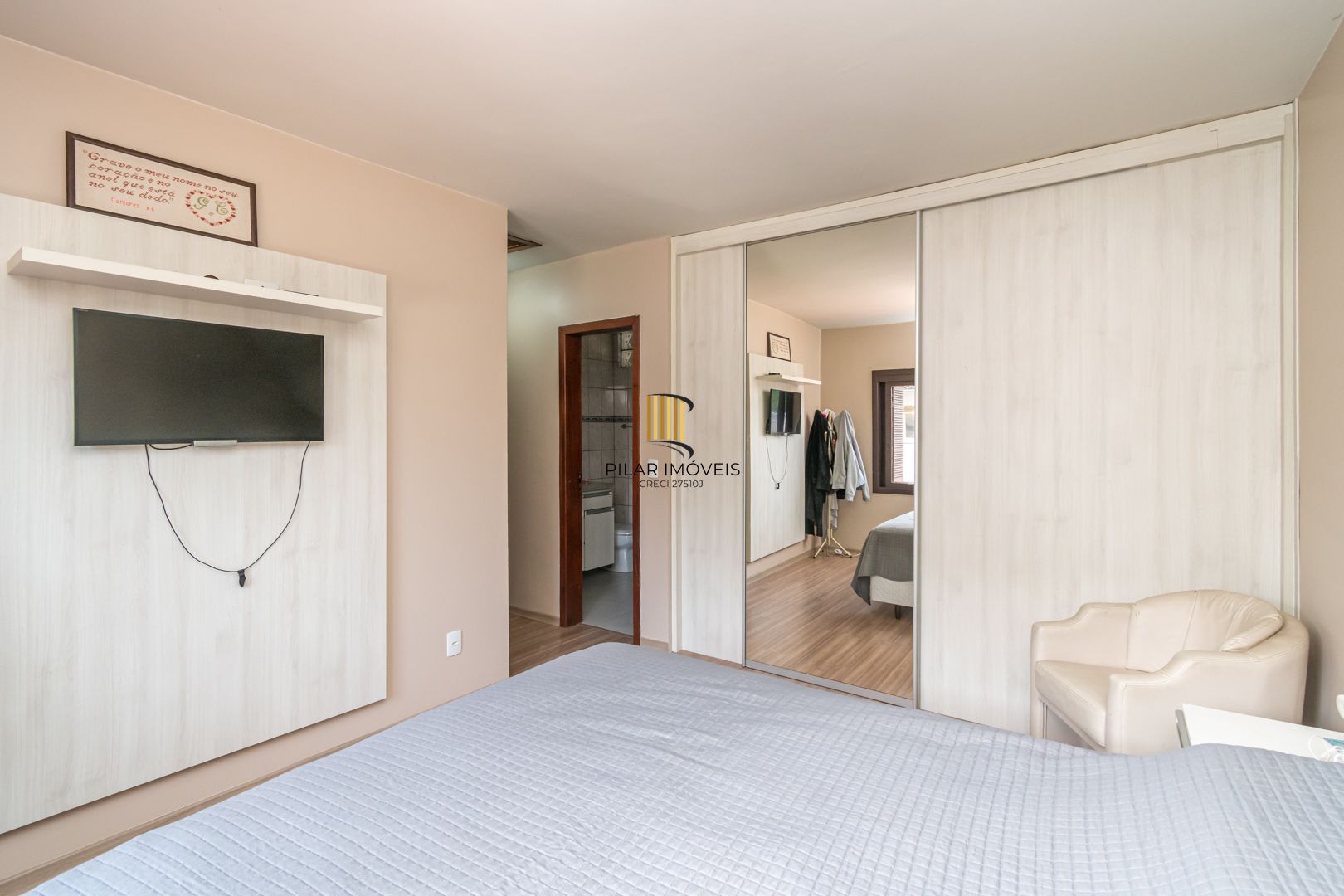Casa 03 dormit (suíte e closet) e 4 vagas, na Vila Ipiranga, em Porto Alegre, RS