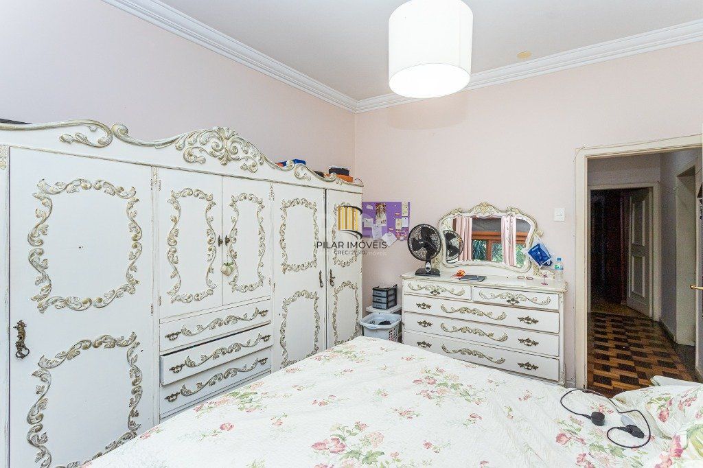 Casa para Venda - 272m², 3 dormitórios, 2 vagas - Santa Cecília
