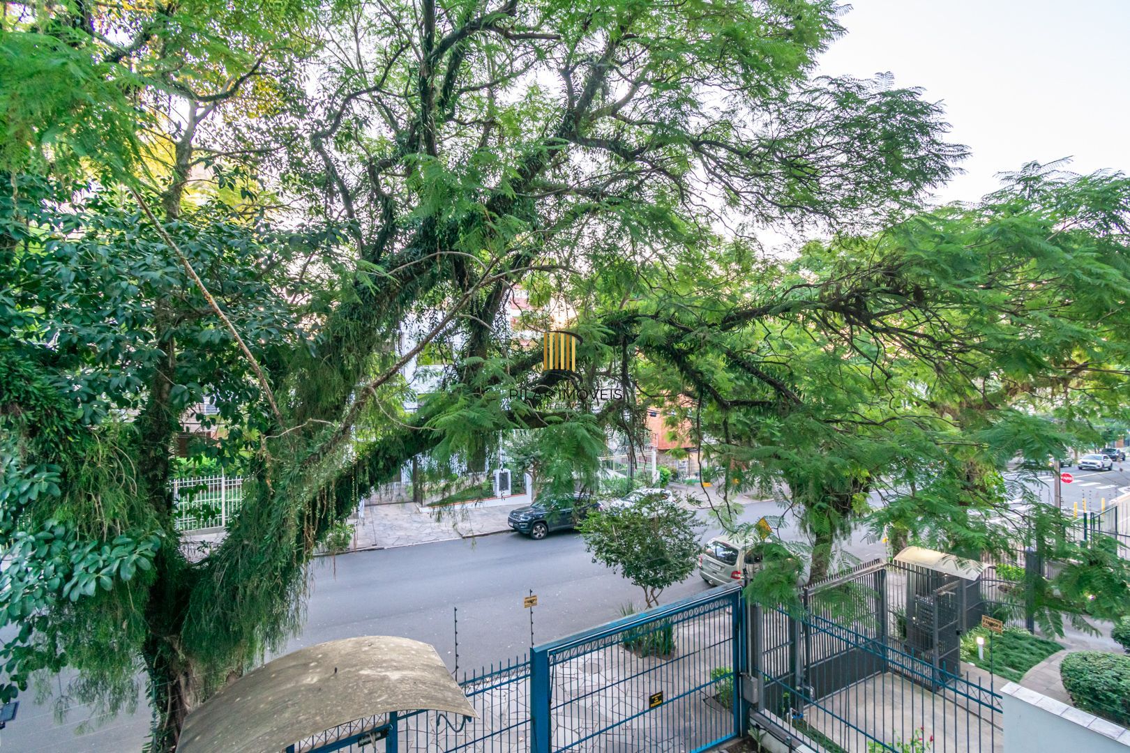 Apartamento no bairro Higienópolis de 3 dormitórios e 2 vagas