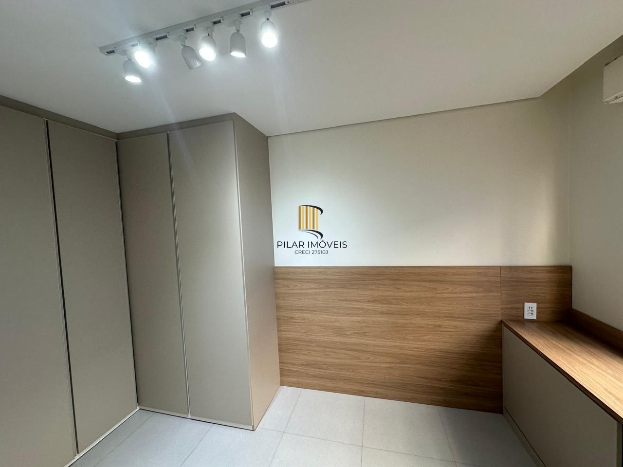 APTO 01 DORMITÓRIO TODO MOBILIADO REFORMADO, 01 VAGA DE GARAGEM