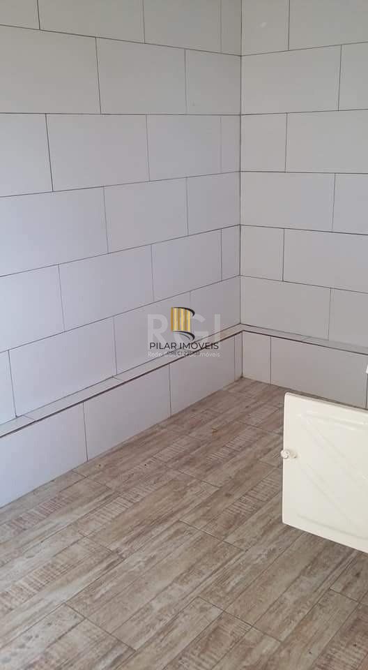 Casa para Venda - 68m², 2 dormitórios, 1 vaga - Belém Novo
