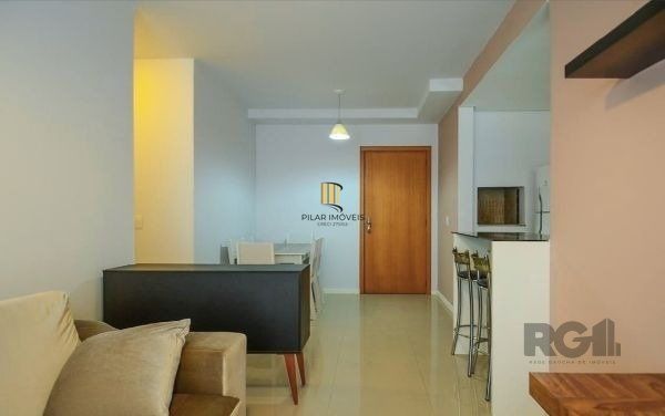 Apartamento no Urbano Menino Deus de 1 dormitório vaga e pátio