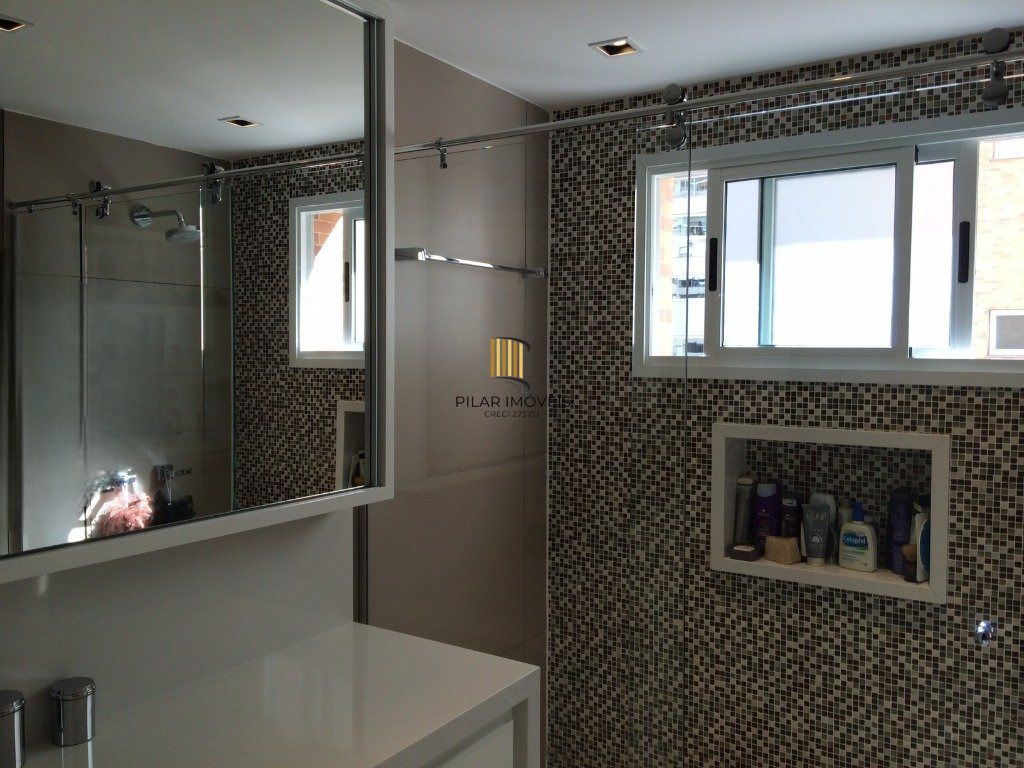 Apartamento de 3 dormitórios e 3 vagas