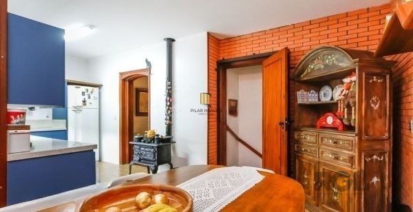 Casa sobrado no Jardim do Salso de 4 dormitórios e 3 vagas