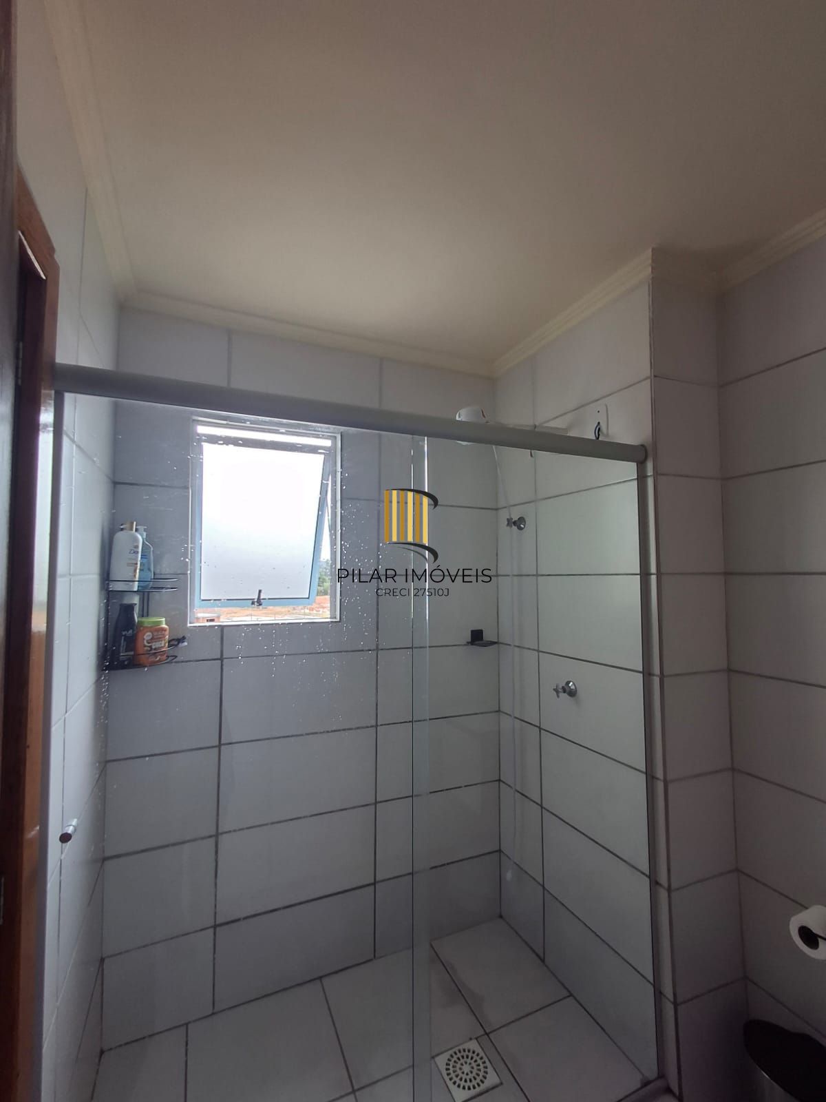 Apartamento 02 dormit com vaga fixa, no bairro Chapéu do Sol, em Porto Alegre