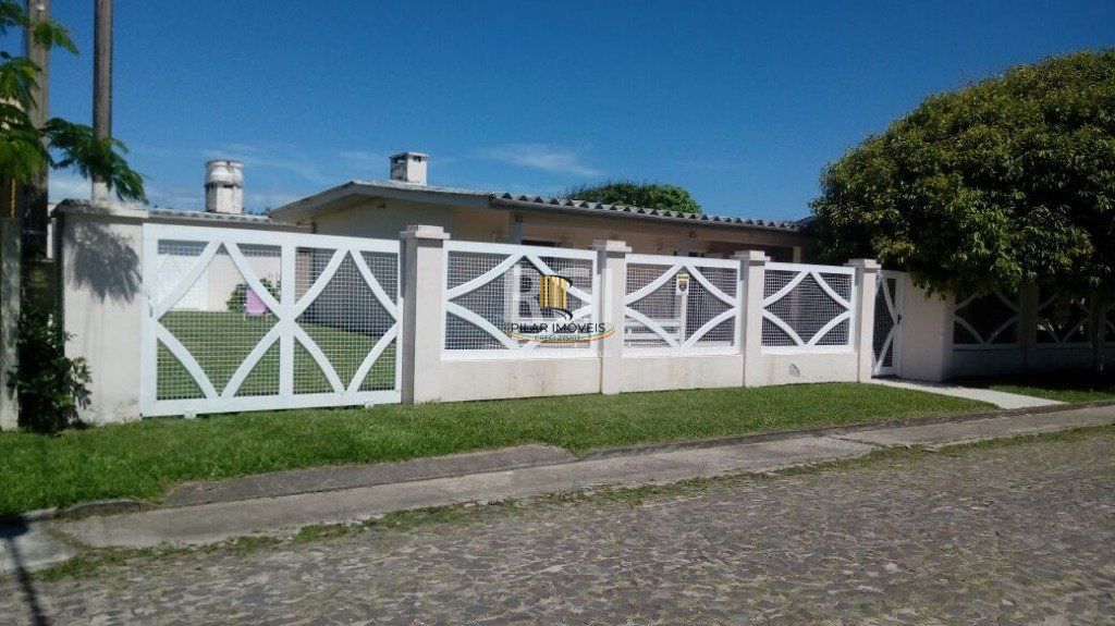 Casa 3 dormitórios no bairro Atlântida Sul - Pilar Imóveis