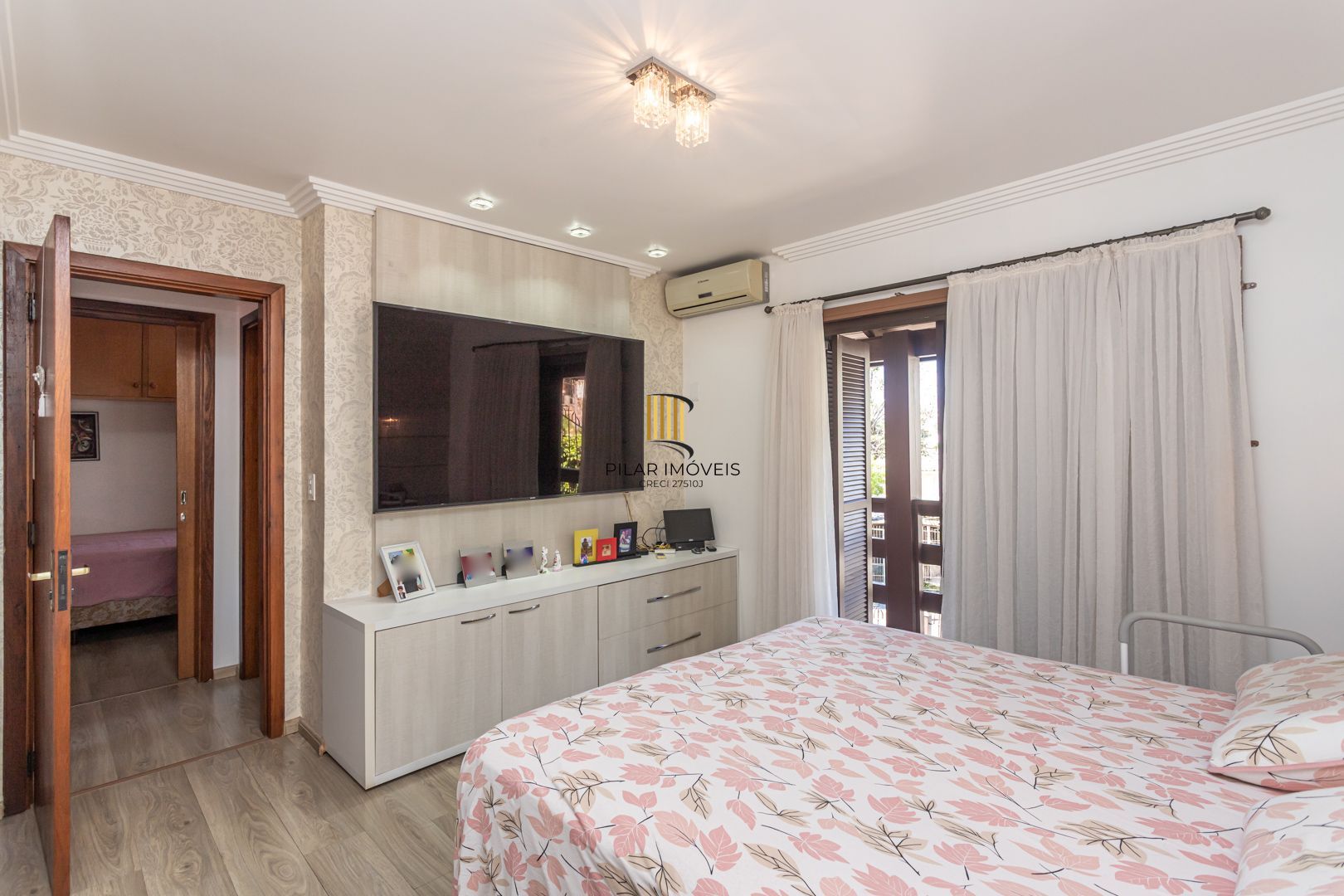 Casa 3 dormitórios no bairro Camaquã