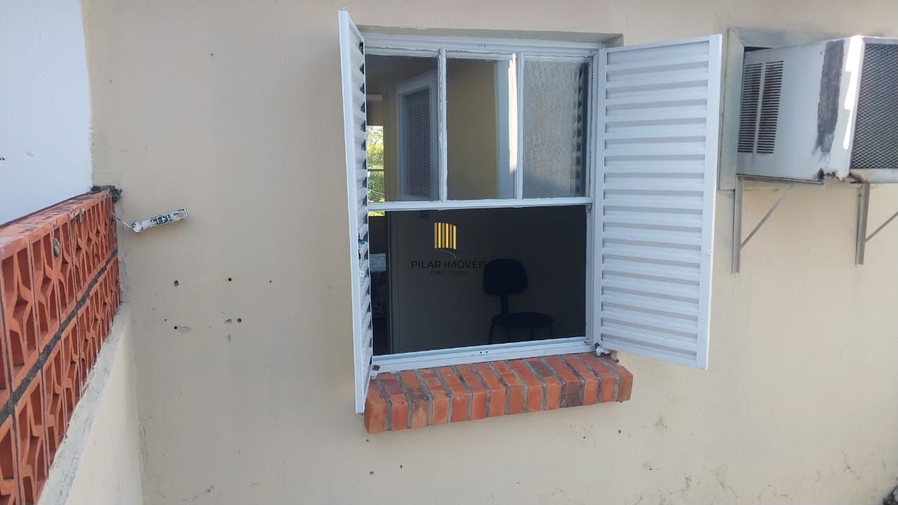 Casa em Condomínio de 2 dormitórios e vaga na Glória