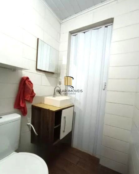 Casa no bairro Jardim do Salso com 2 dormitórios e 4 vagas