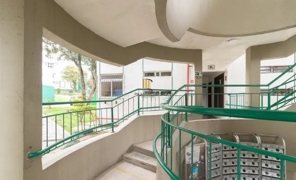 Apartamento no bairro Nonoai de 2 dormitórios e vaga