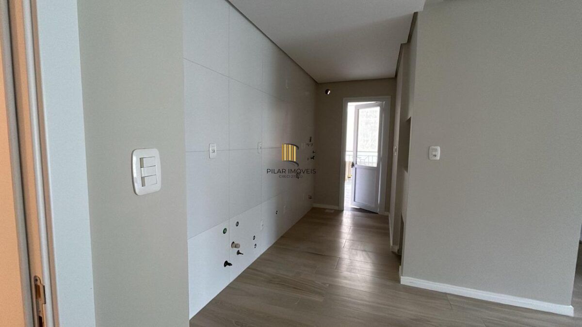 Apartamento no Centro de Canela de 2 dormitórios e vaga