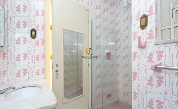 Apartamento de 2 dormitórios no bairro Navegantes DESOCUPADO