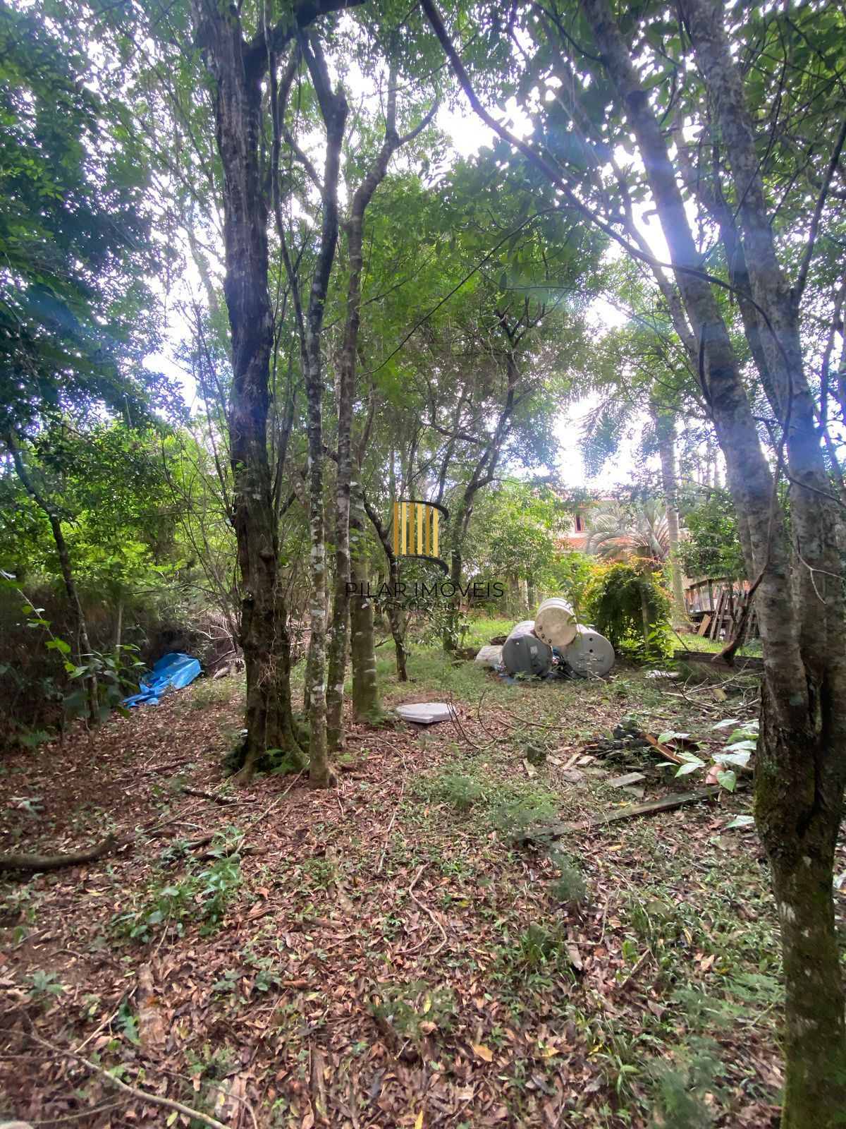 Excelente terreno arborizado no Cantegril Fase II.