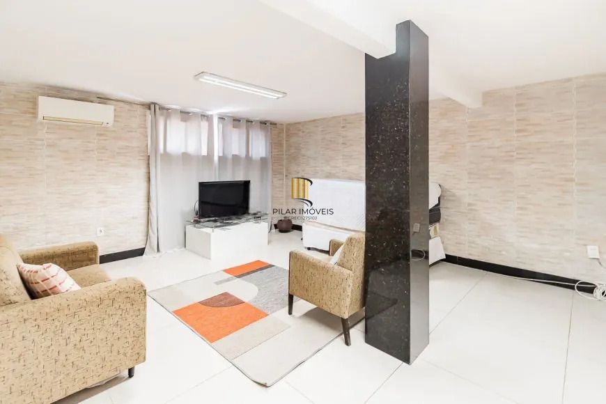 Casa 4 dormitórios no bairro Chácara das Pedras