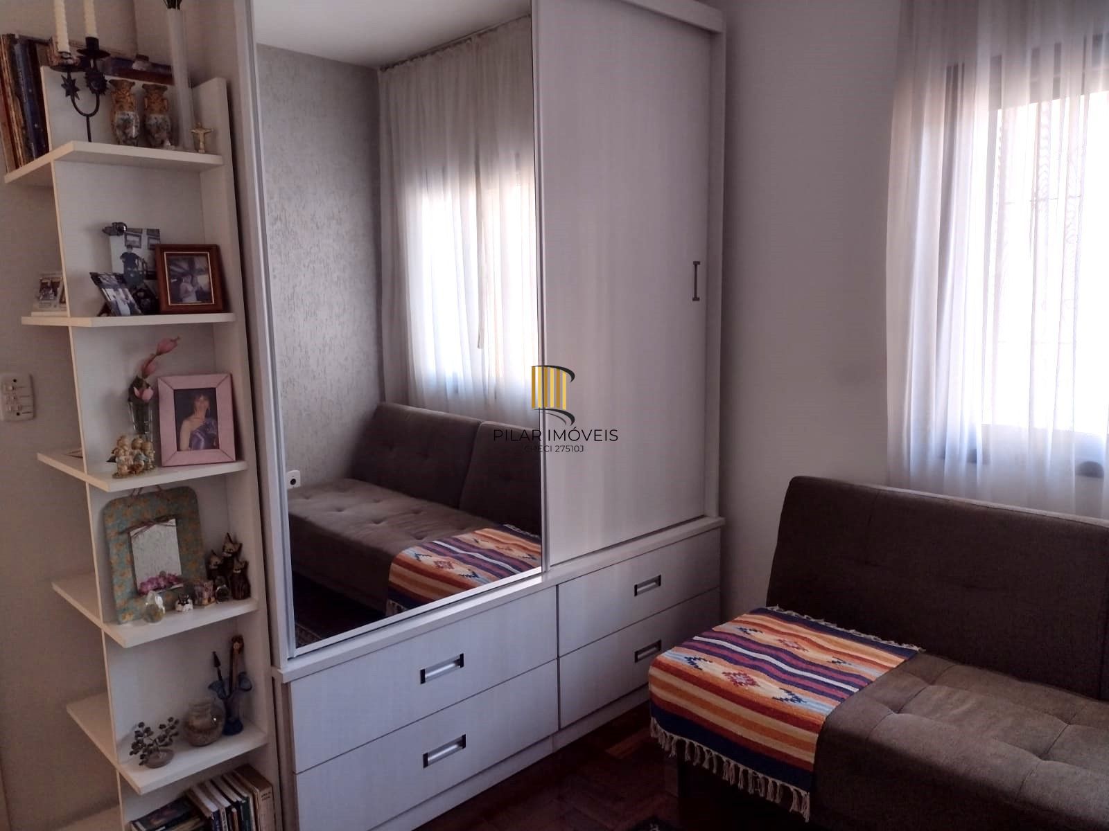 Casa 4 dormitórios no bairro Partenon