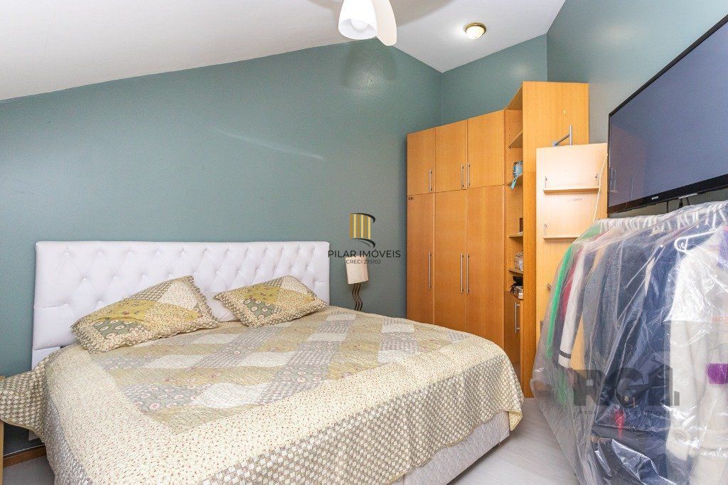 casa sobrado no Alto Petrópolis de 5 dormitórios e 3 vagas