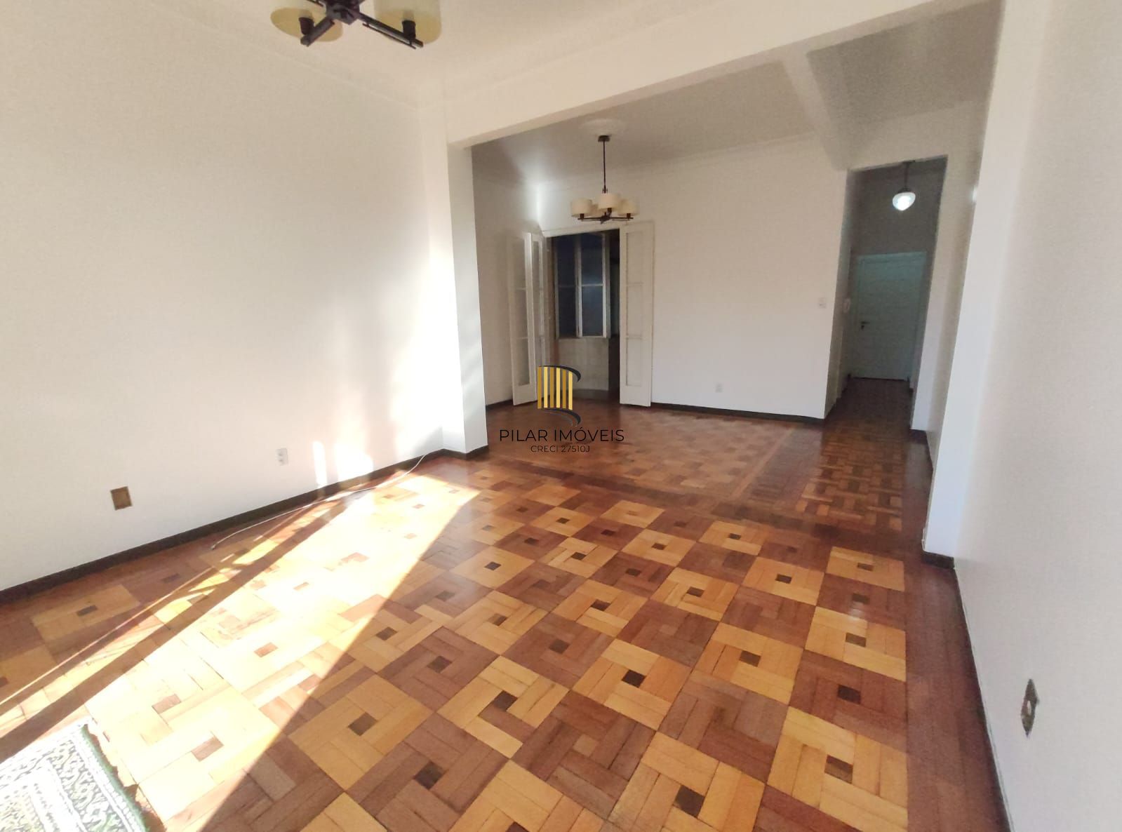 Apartamento 2 dormitórios no bairro Floresta