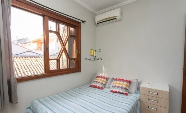 Casa sobrado no bairro Ecoville de 3 dormitórios e 4 vagas