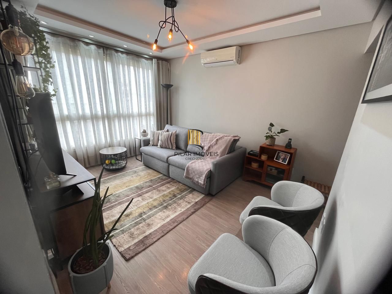 Apartamento 2 dorm. + Dependência no Menino Deus