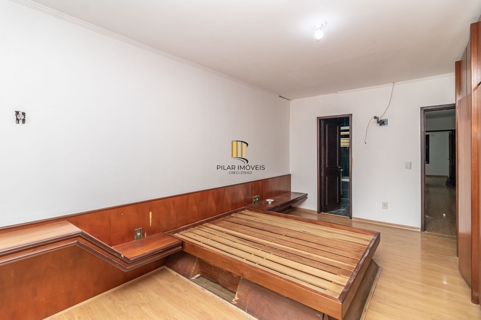 Casa no bairro Jardim Planalto de 3 dormitórios e 3 vagas