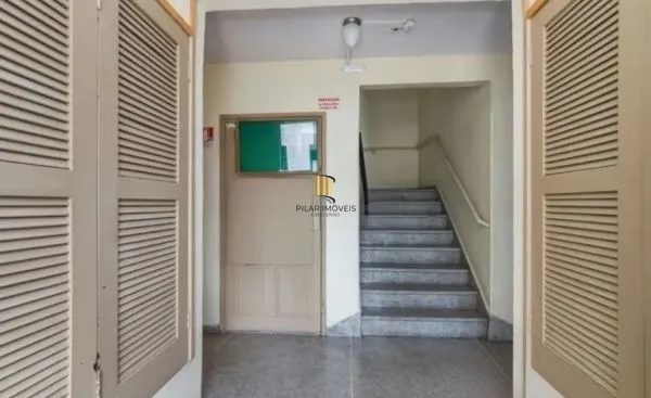 Apartamento no bairro Cristal de 2 dormitórios e vaga rotativa