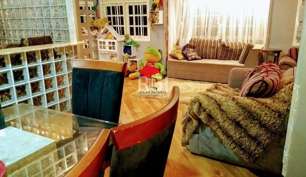 Casa para Venda - 300m², 2 dormitórios, sendo 1 suites, 3 vagas - Belém Novo