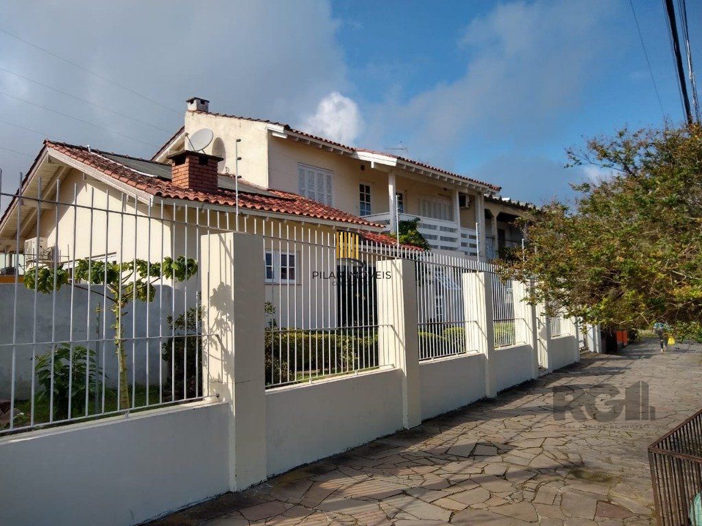 Casa 3 Dormitório(s) Bairro Vila Nova