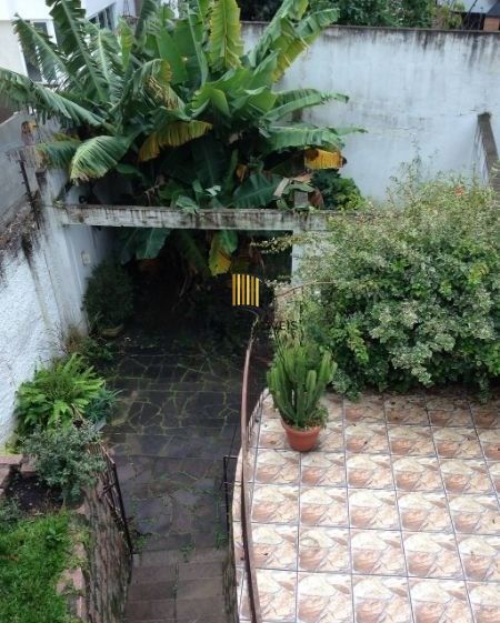 Casa no bairro Chácara das Pedras de 3 dormitórios
