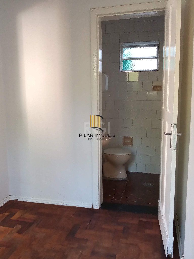 Casa para Venda - 170m², 4 dormitórios, sendo 1 suites, 2 vagas - Tristeza