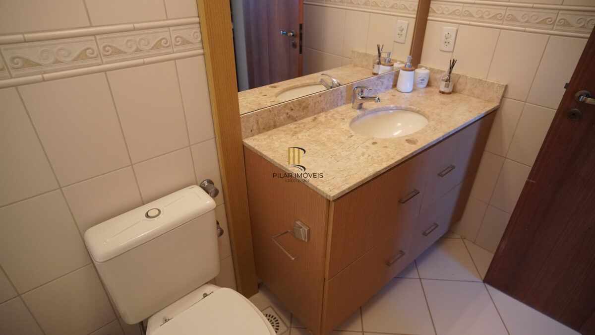 Cobertura no bairro Lago Negro em Gramado de 3 dormitórios e vaga