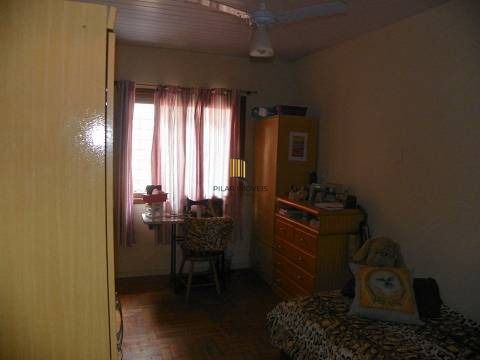 Casa 5 dormitórios no bairro Menino Deus
