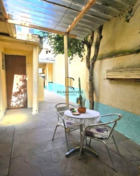 Casa sobrado no Passo D'areia de 3 dormitórios e vaga