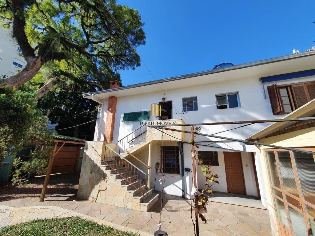 Casa para Venda - 250m², 4 dormitórios, sendo 1 suites, 4 vagas - Centro