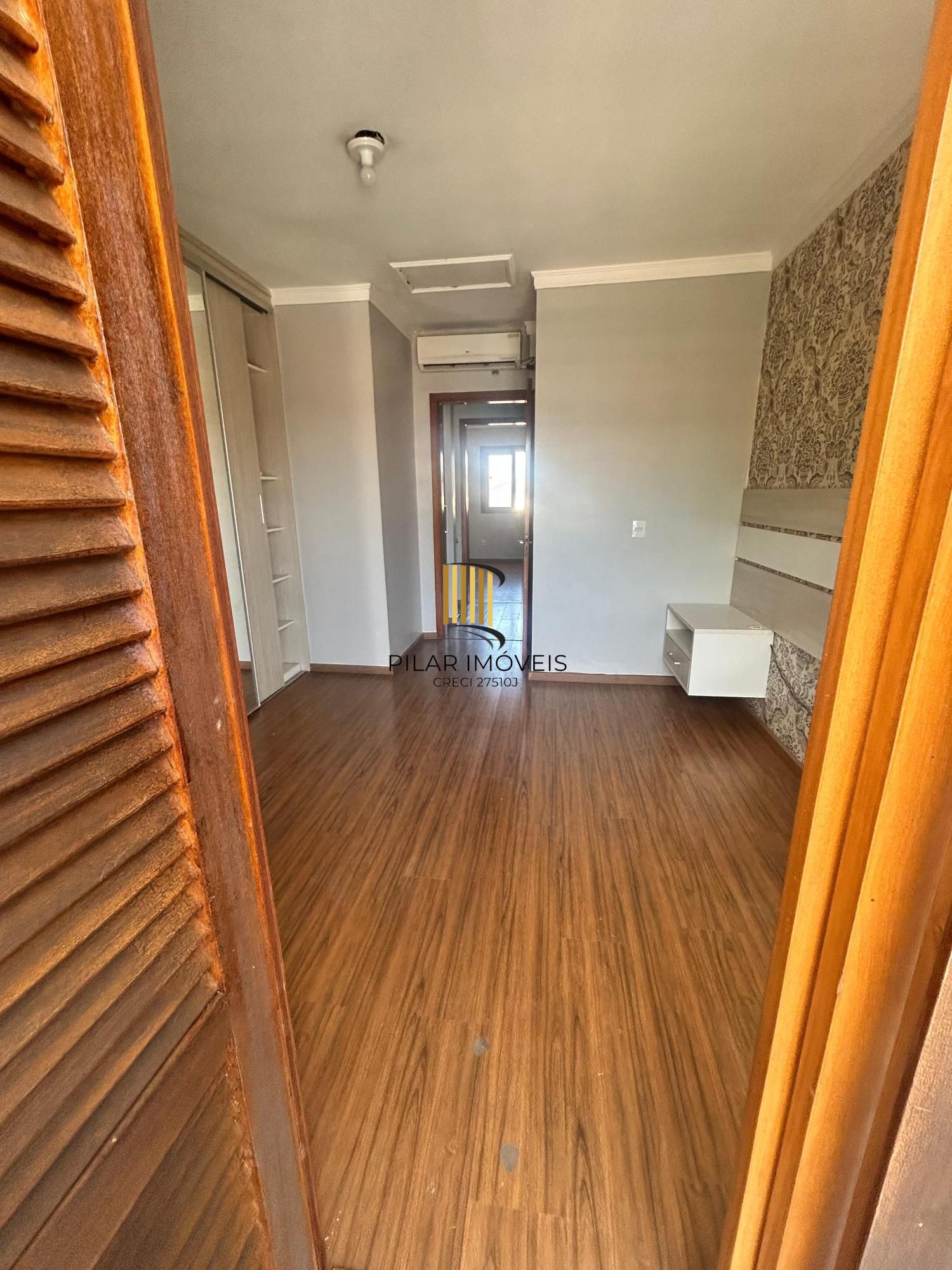 Casa sobrado no bairro São José em Canoas de 2 dormitórios