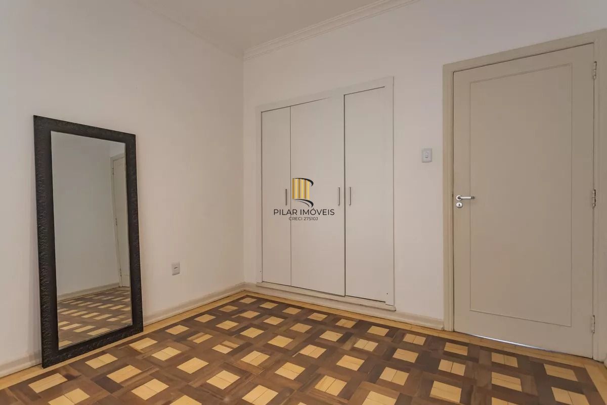 Apartamento no bairro Independência de 3 dormitórios