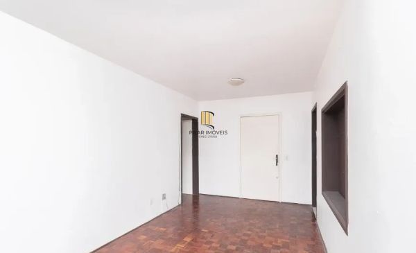 Apartamento no bairro Nonoai de 2 dormitórios e vaga