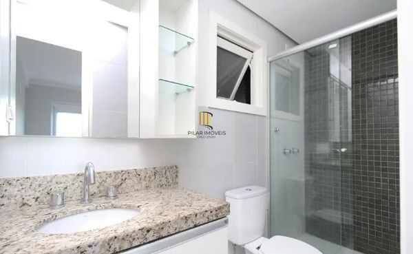 Apartamento no bairro Vila Ipiranga de 2 dormitórios e 2 vagas