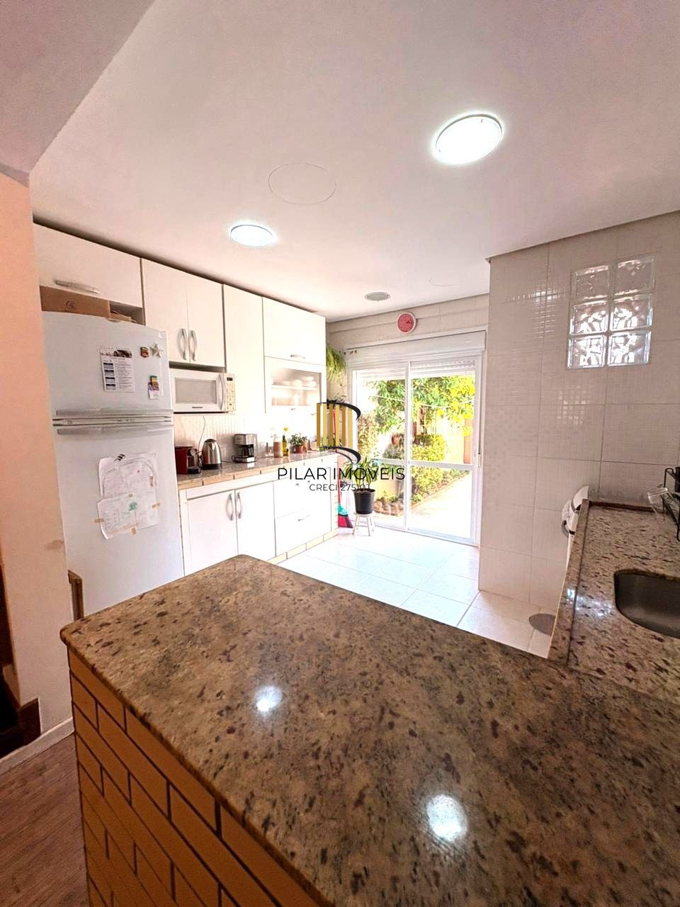 Casa sobrado de 3 dormitórios e 2 vagas