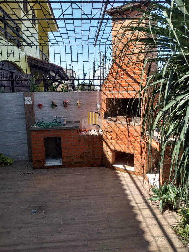Casa para Venda - 254m², 3 dormitórios, 2 vagas - Sarandi
