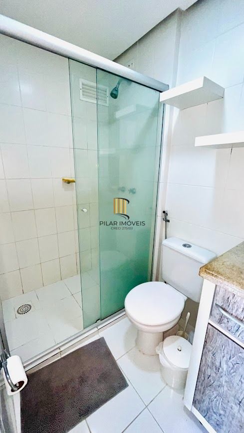Apartamento no Condomínio Park Plaza de 2 dormitórios e vaga