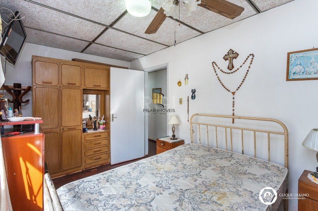 Casa para Venda - 93m², 4 dormitórios, sendo 1 suites, 4 vagas - Jardim Leopoldina