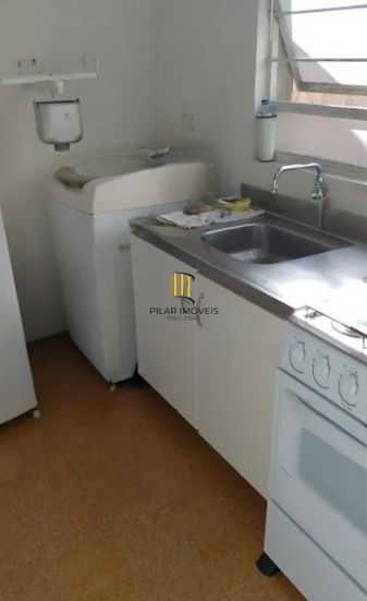 Apartamento térreo no bairro Petrópolis de 1 dormitório e pátio