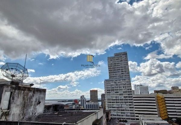 Apartamento no Centro de 3 dormitórios DESOCUPADO