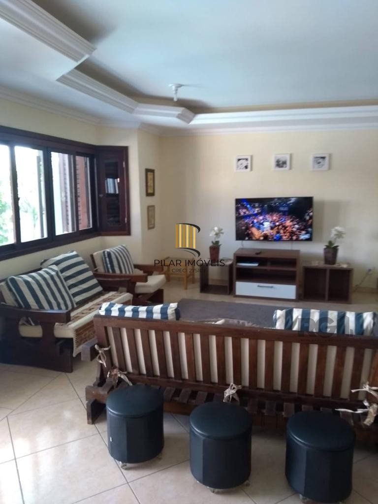 Casa 3 dormitórios + piscina + 4Vagas garagem + 2 quadras mar