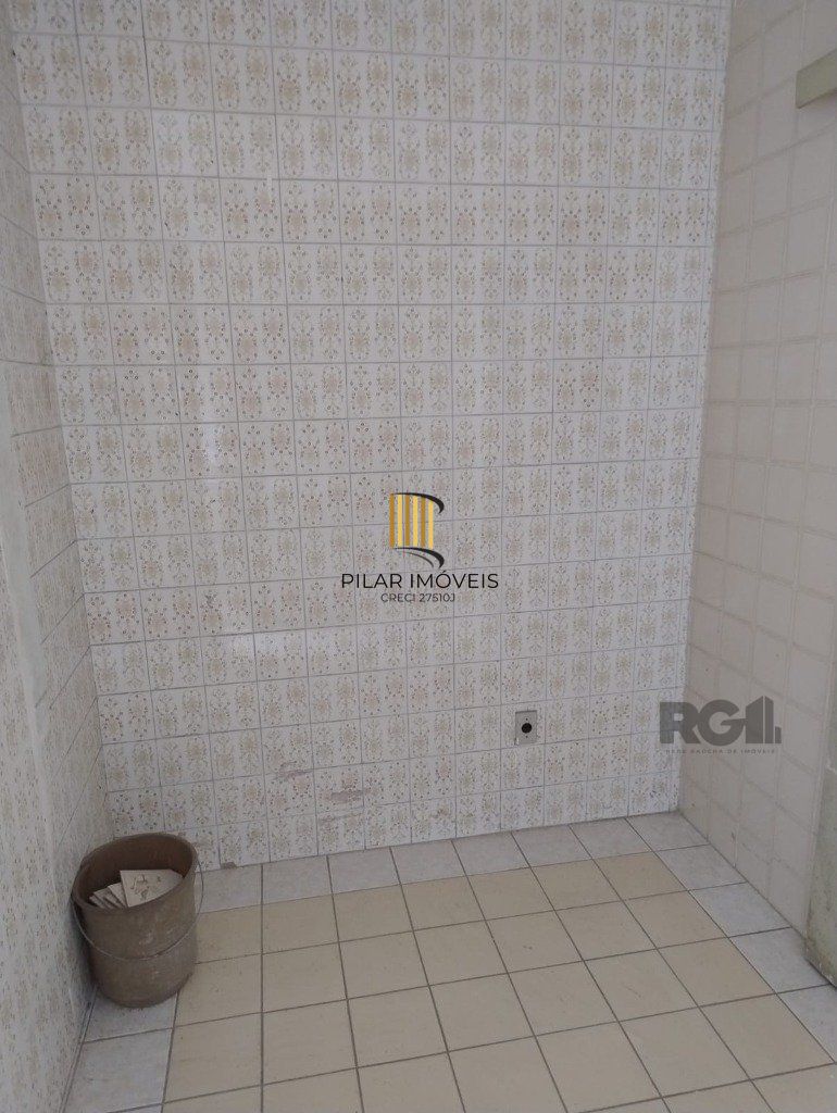 CASA MISTA COMERCIAL NO TÉRREO E RESIDENCIAL EM CIMA
