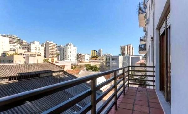 Apartamento no bairro Floresta de 3 dormitórios e vaga