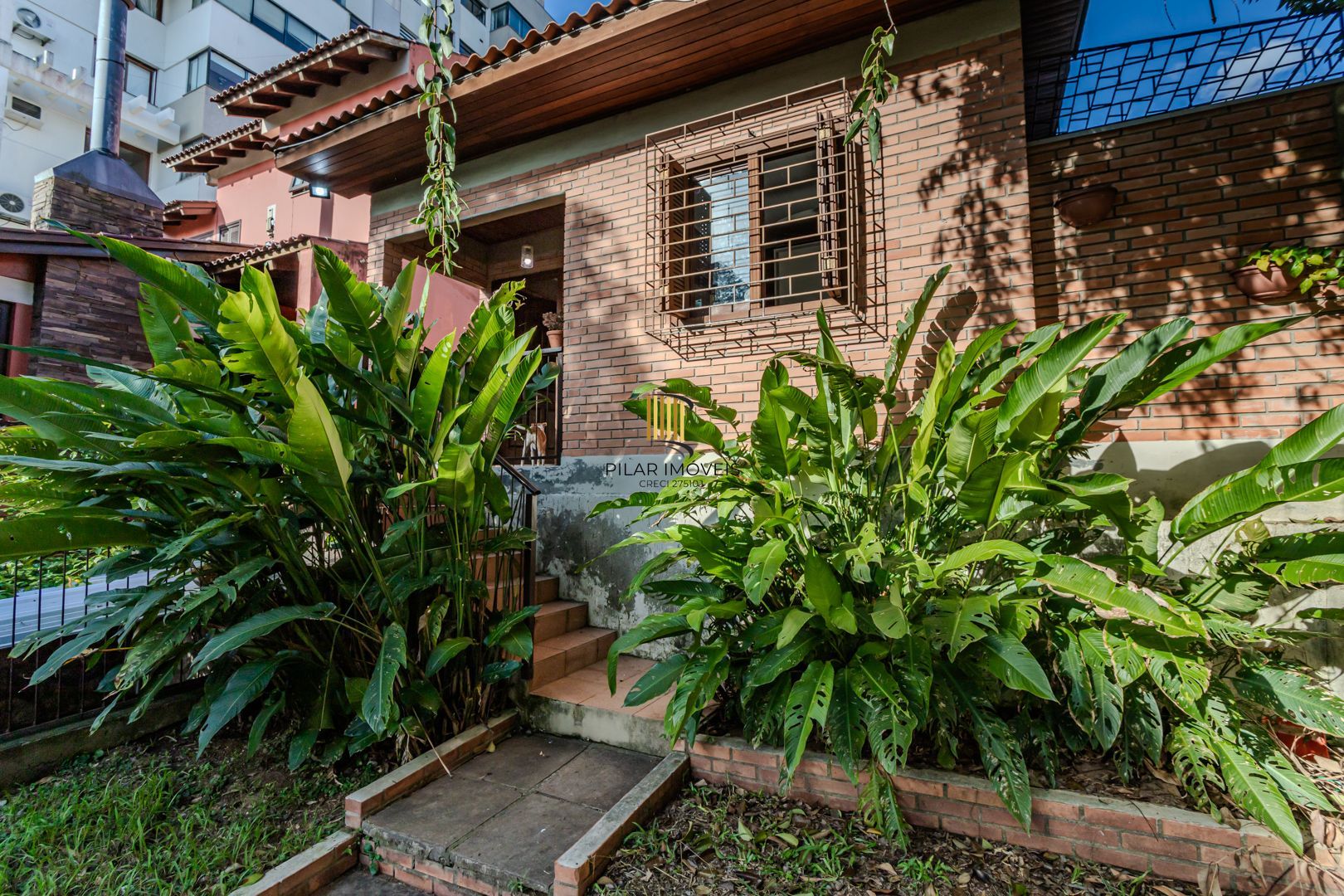 Casa no Jardim Botânico de 2 dormitórios 1 vaga e amplo terreno