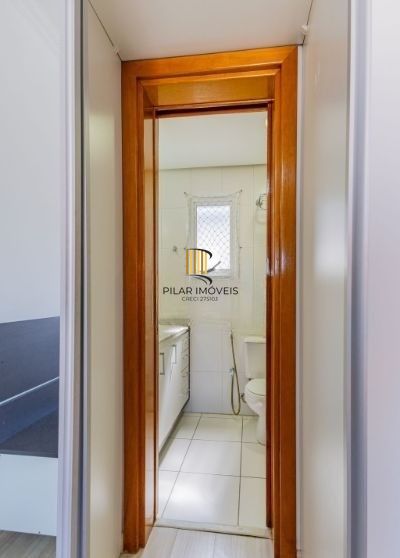 Apartamento no Centro de 2 dormitórios e 2 vagas DESOCUPADO