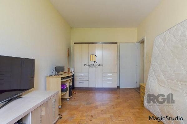 Apartamento no bairro Auxiliadora de 2 dormitórios